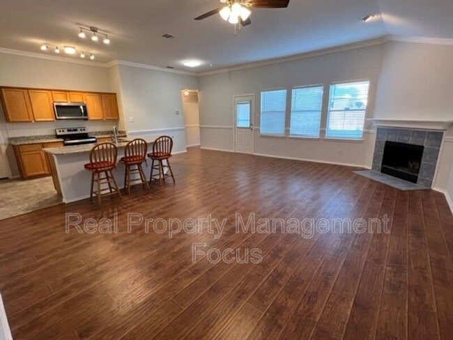 Photo - 1004 Trickham Dr