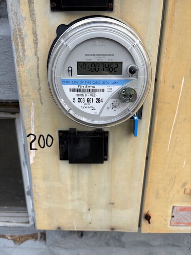 Photo - Move-In Ready | Two-Bedroom Apartment in Lakewood Unidad Apt 100