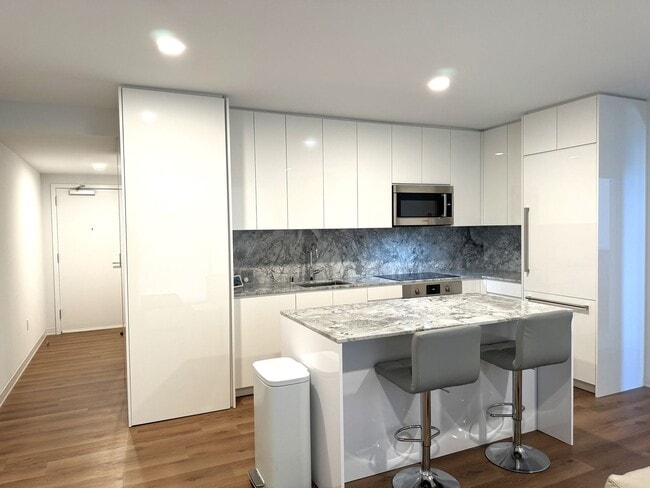 Building Photo - Aalii at Ward Village - High Floor One Bedroom, One Bath, One Assigned Parking Unit 2712