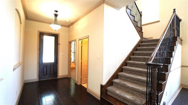 Photo - 588 Deverson Dr