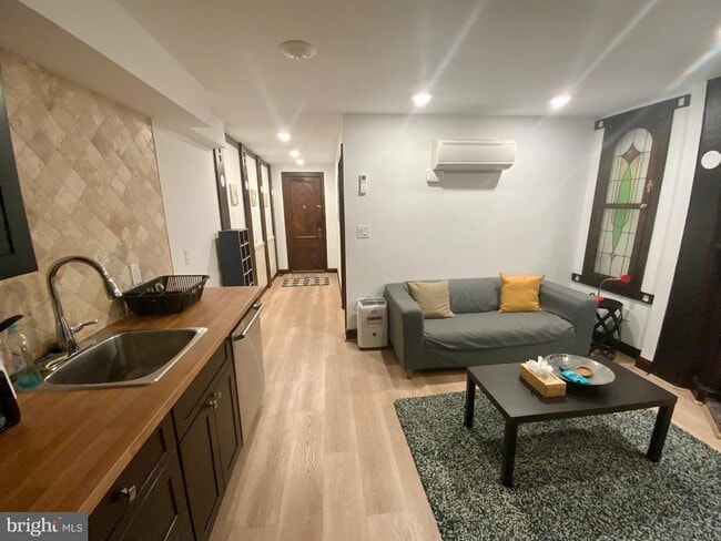 Photo - 1837 16th St NW