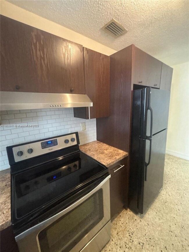 Building Photo - 1621 NW 16th St Unit 4 Rental