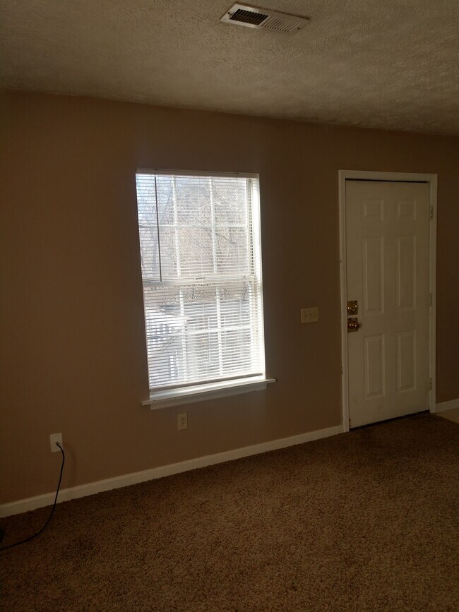 Photo - 709 Littlebrook Rd Unidad 3