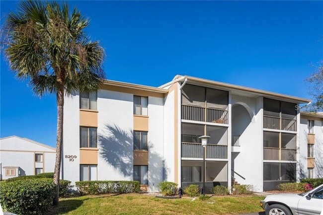 Building Photo - 8209 Sun Spring Cir Unit 12