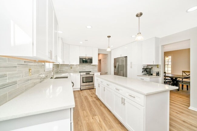 Photo - 3105 Glissade Ct