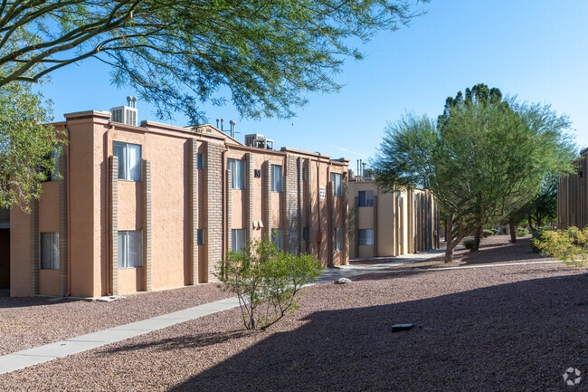 Apartamentos Lynwood Garden - Lynwood Garden Apartments