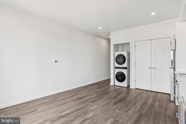 Photo - 1201 Vine St Unit STUDIO