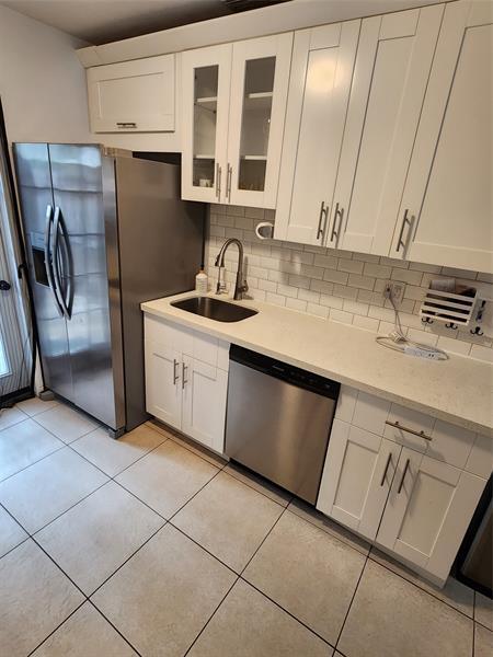 Building Photo - 3212 NE 7th St Unit 1 Rental