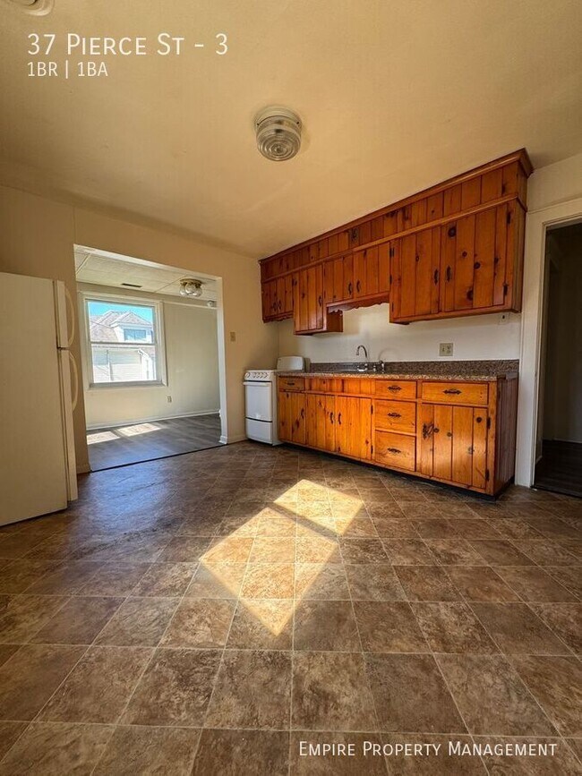Photo - 37 Pierce St Unit 3