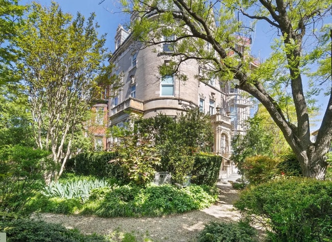 Building Photo - 2201 Massachusetts Ave NW Unit 1 Rental