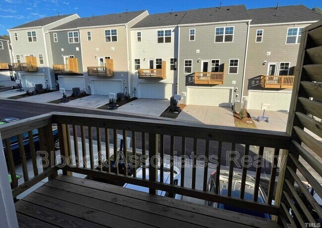 Photo - 108 Asher Ct