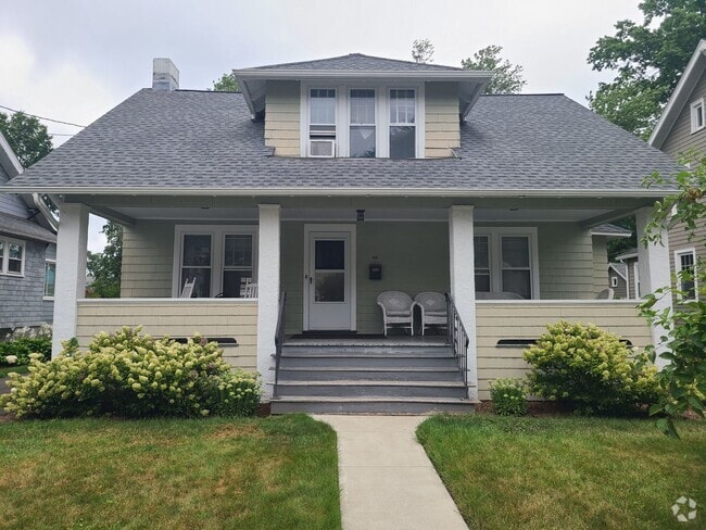 Building Photo - 3 Bedroom Single Family Rental