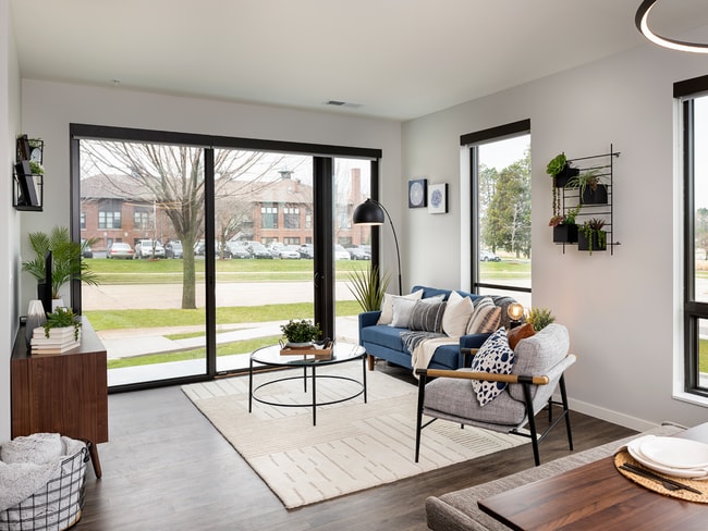 Photo - Crescent Apartments