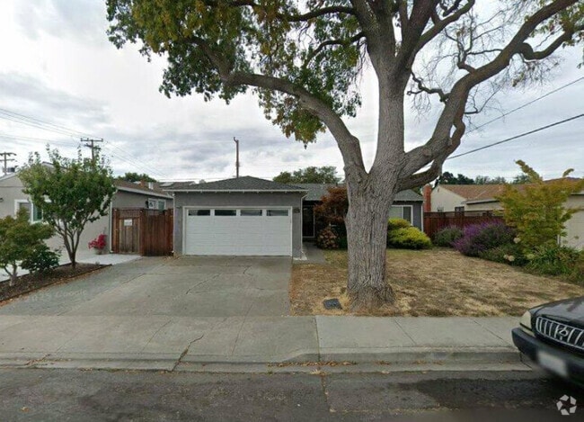 Building Photo - 3493 Flora Vista Ave Rental