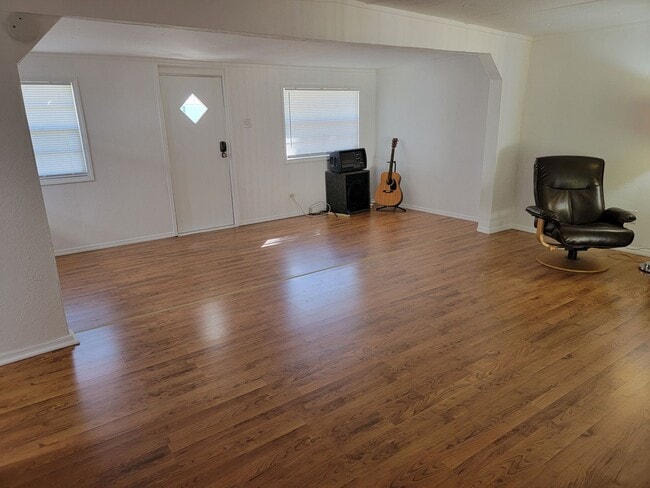 Photo - Peaceful 3/1 on over an Acre in Inverness!!!