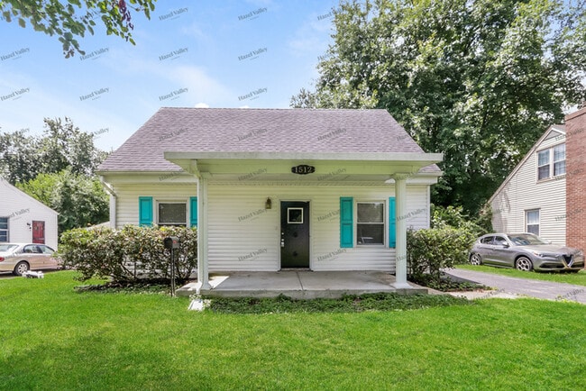Building Photo - 1512 Sharon Dr