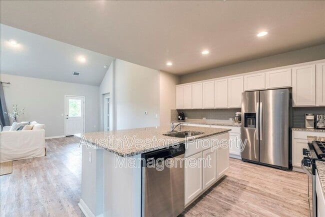 Photo - 125 Groesbeck Ln