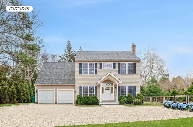 Photo - 4056 Noyack Rd House