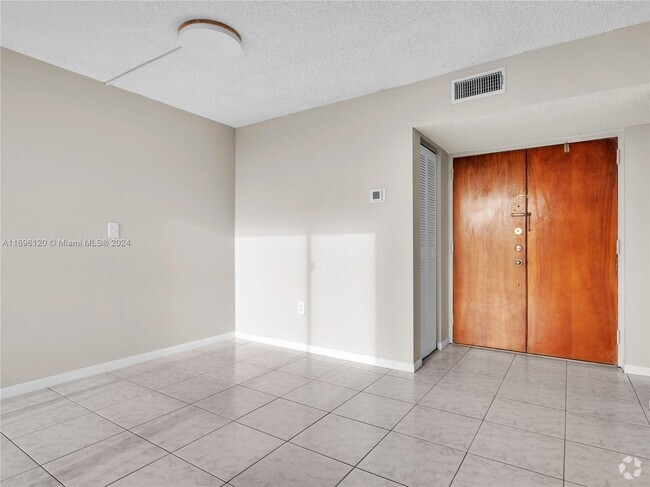 Building Photo - 11790 SW 18th St Unit 305-3 Rental