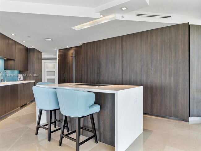 Photo - 4000 Island Blvd Unit 606