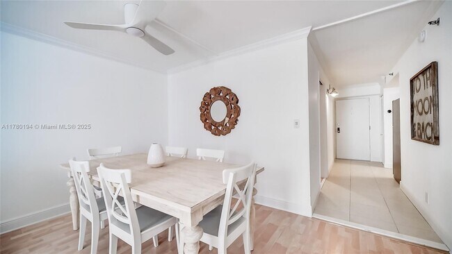 Photo - 2401 Collins Ave Unit 904