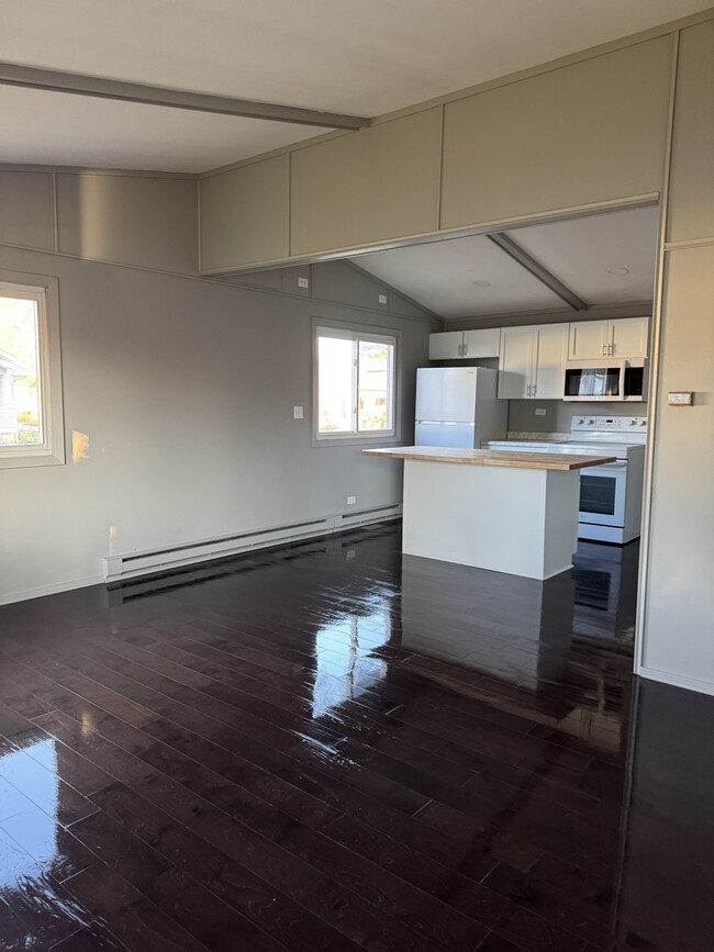 Photo - 506 E Emmons St