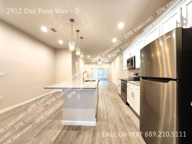 Photo - 2912 Oak Park Way
