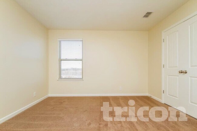 Photo - 1712 Colyn Avenue