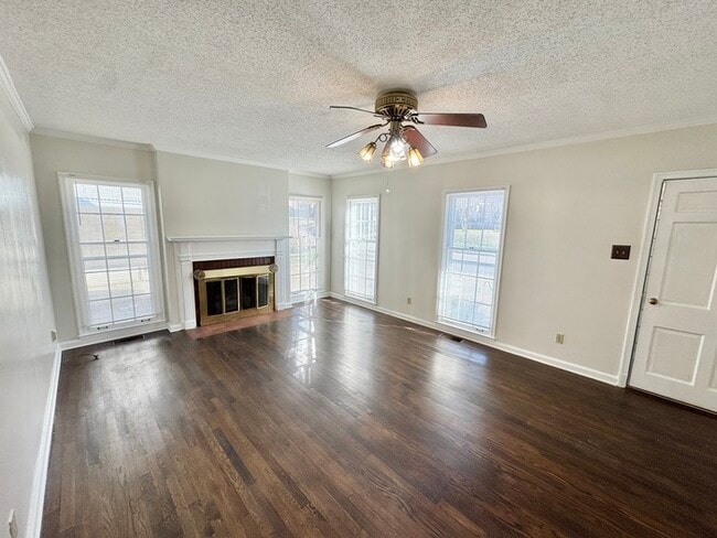 Photo - 135 S Greer St