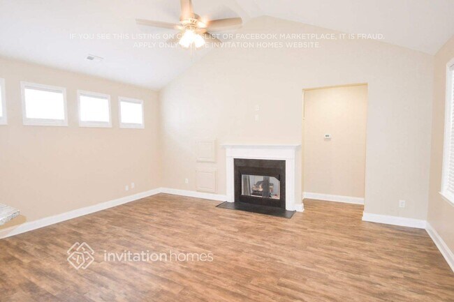 Photo - 250 Denby Cir