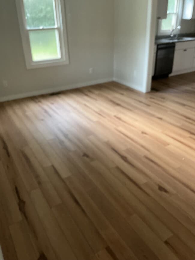 Photo - 7026 Ladysmith Rd