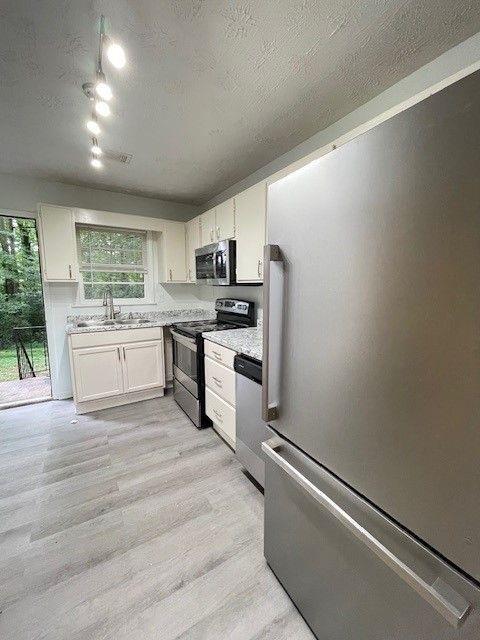 Photo - 665 Barnes Dr