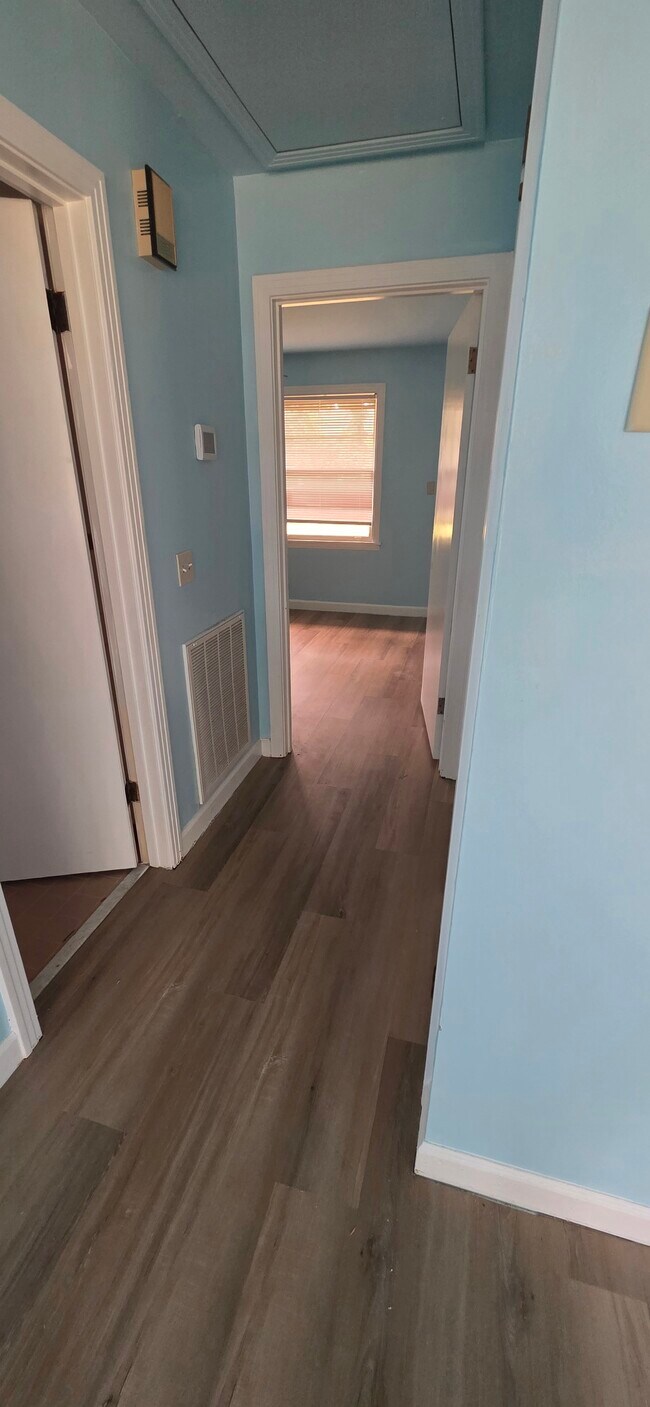 Photo - 203 Nokes Dr
