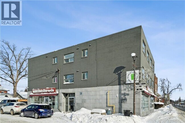 Photo - 1 Elgin St N Unit 1A