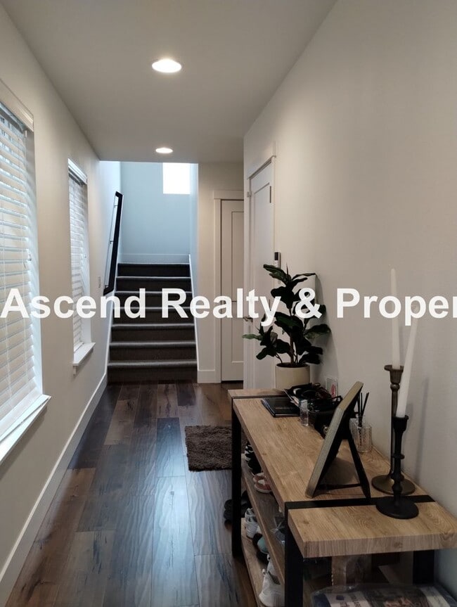 Photo - Like New 4 Bed Beauty Full Bed & Bath on Main Next to Commonwealth Lake & Minutes to Cedar Hills ...