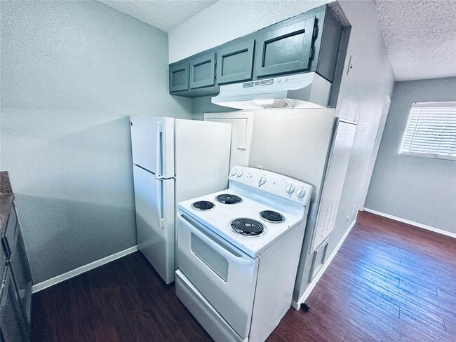 Photo - 3702 S 2nd St Unit 107