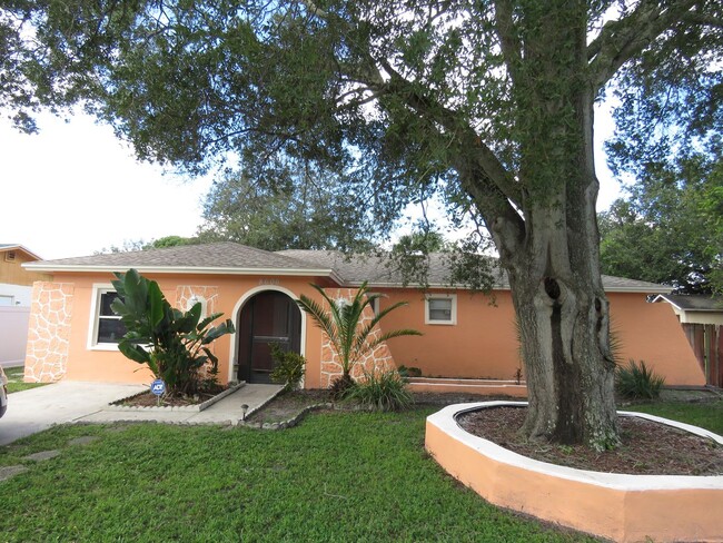 Building Photo - For Rent 4 Bd/ 3Ba Home