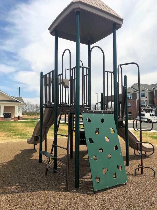 Photo - Ashton Way Apartments