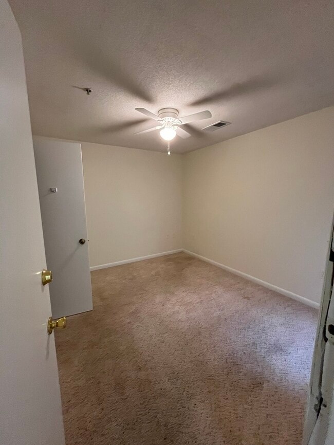 Photo - Don't Miss Out! 4 Bed 4 Bath! Washer/Dryer included! Unit 204