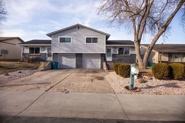 Photo - 3208 Spruce Dr Unit 3208 Spruce Drive