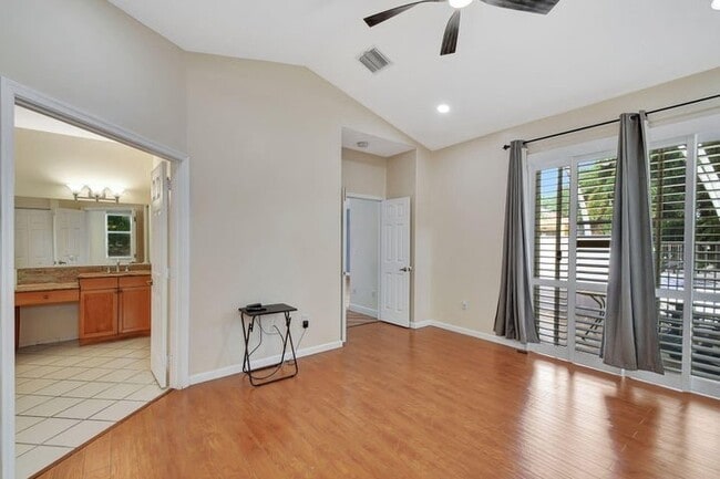 Photo - 6172 Oak Bluff Way