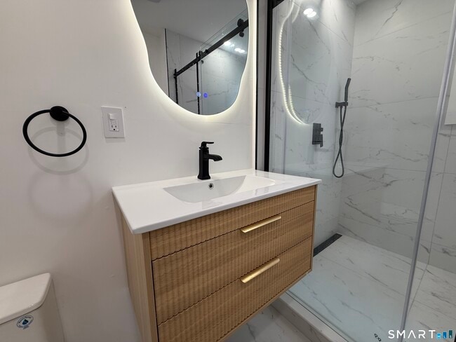 21-23-23 Elliott St Unit 2