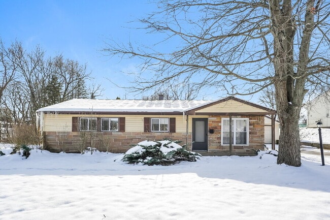 Building Photo - 25240 Sandhurst Rd