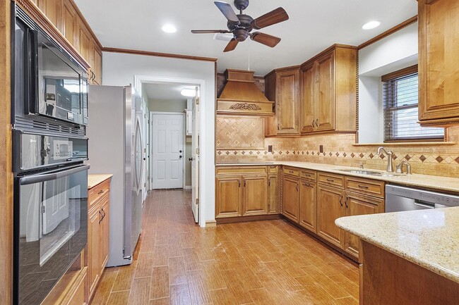 Photo - Spacious Arlington home near River Legacy Park