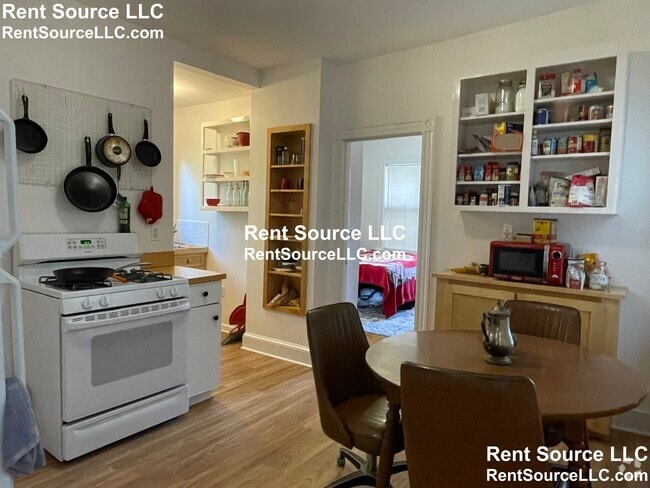 Building Photo - 79 A Tremont St Rental