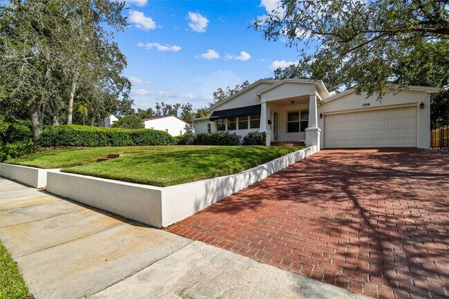 Photo - 2918 W Coachman Ave