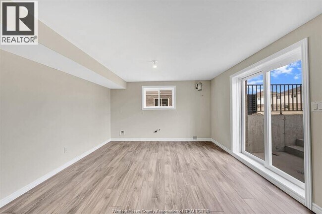 Photo - 397 Hemlock Ln