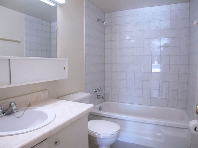 Photo - 7 St. Dennis