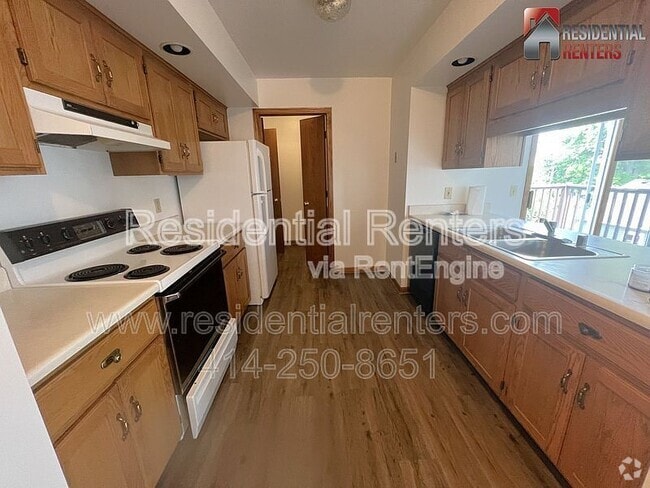 Building Photo - 1569 Wisconsin Ave Rental