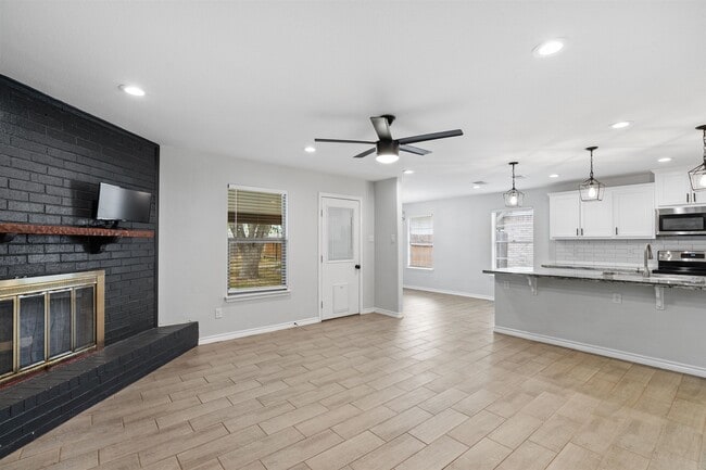 Photo - 108 Jaimie Way